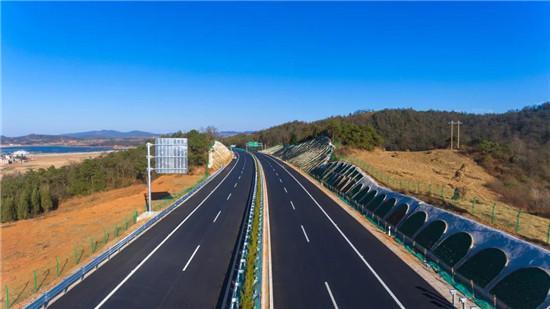 ����ȫ������ͨ܇(ch��)���������l��·���O(sh��)�����M(j��n)չ