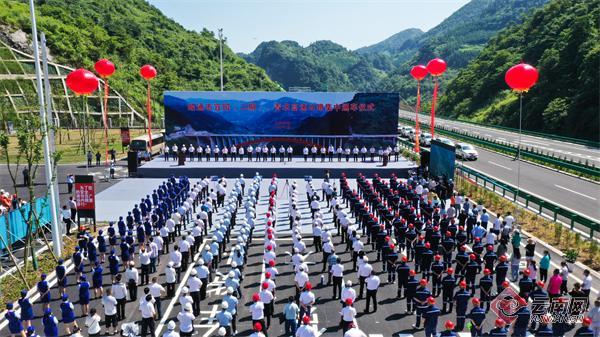 ���Ѹ���